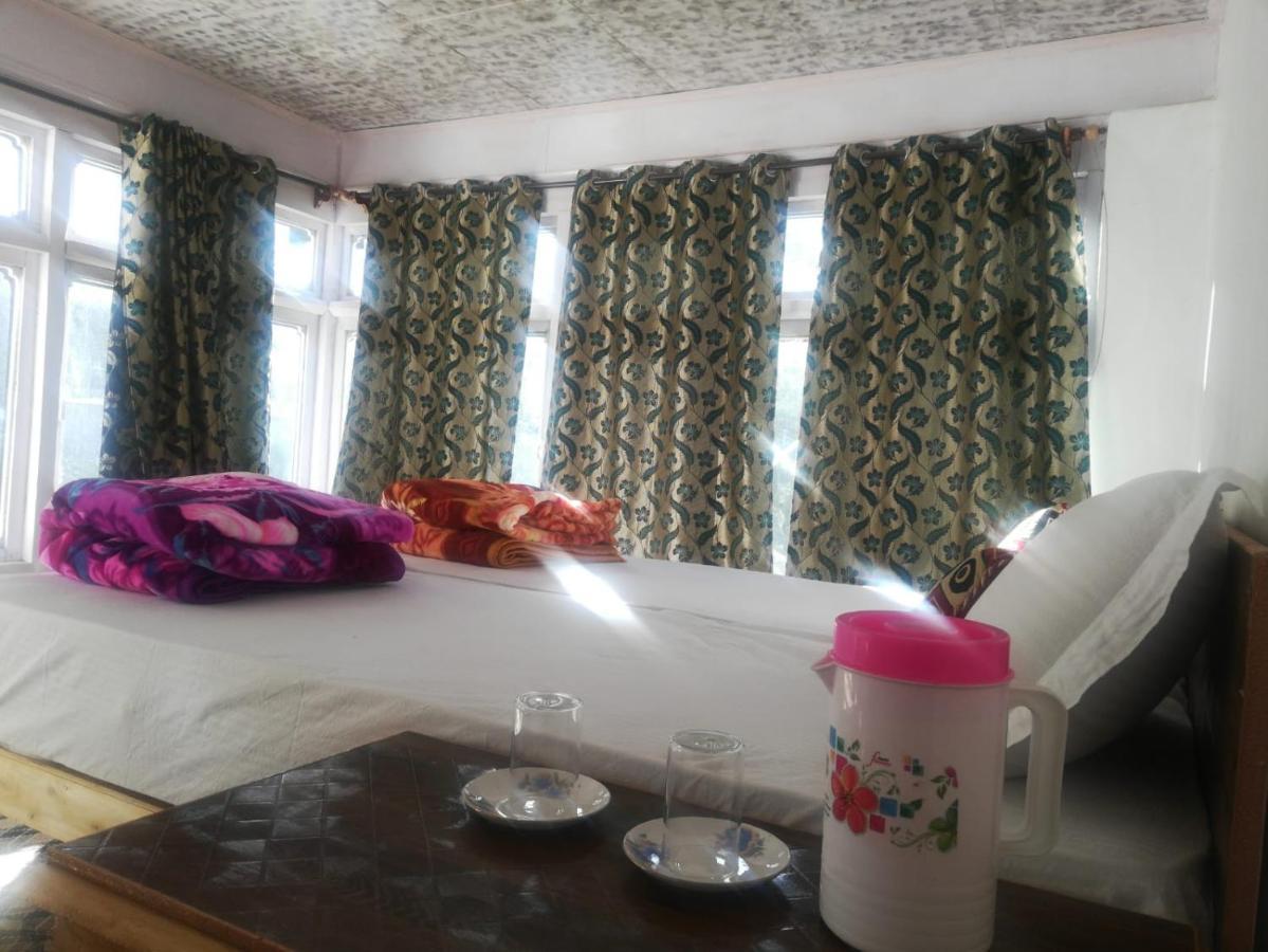 Sernang Homestay Hundar ภายนอก รูปภาพ