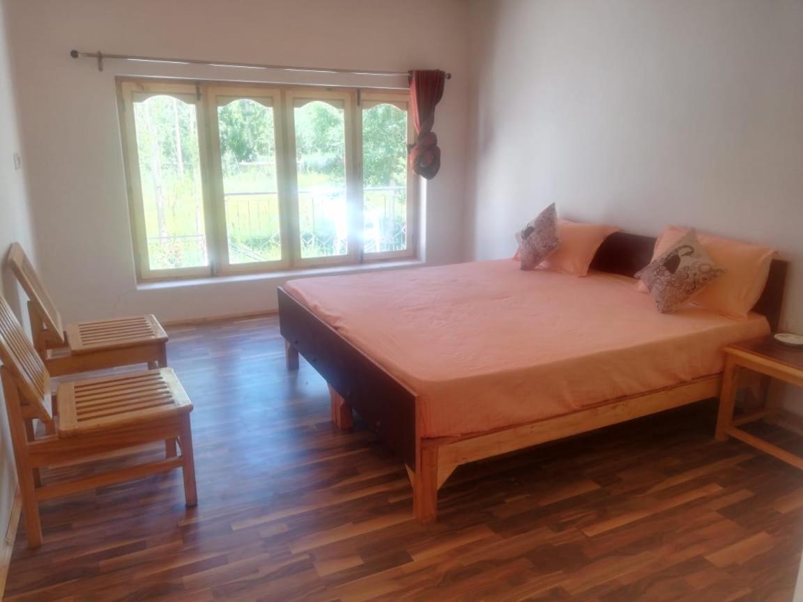 Sernang Homestay Hundar ภายนอก รูปภาพ