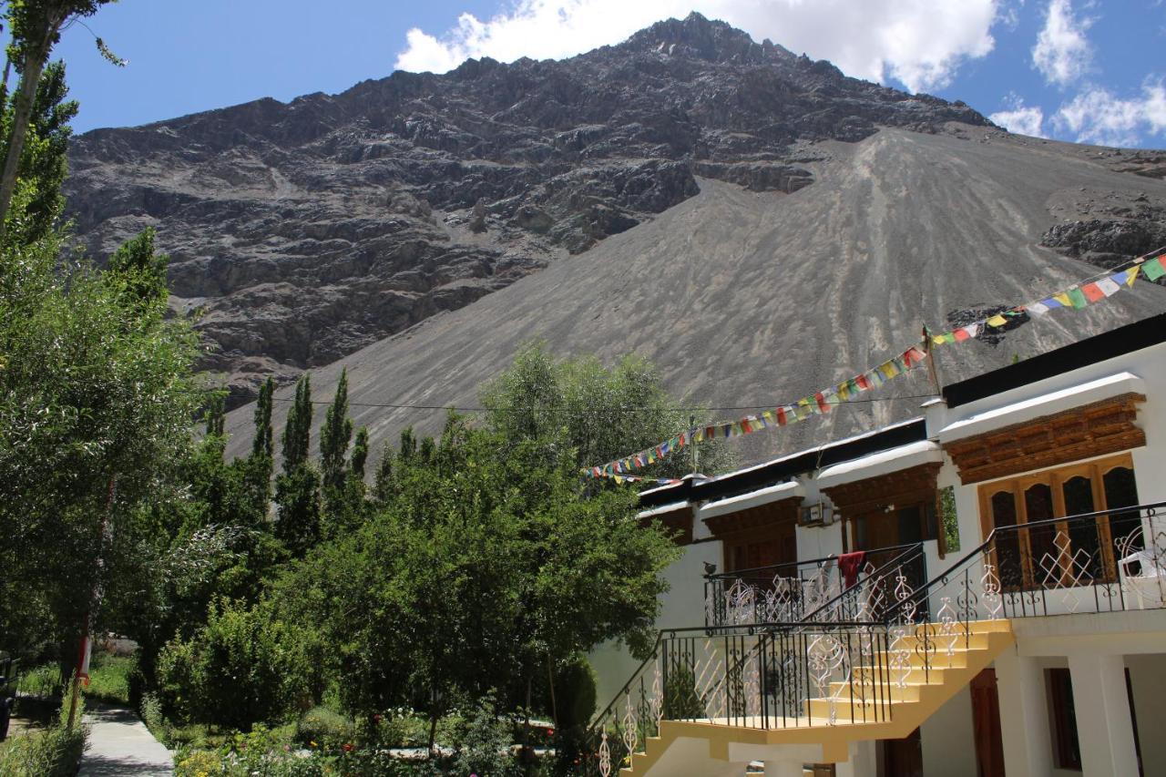 Sernang Homestay Hundar ภายนอก รูปภาพ