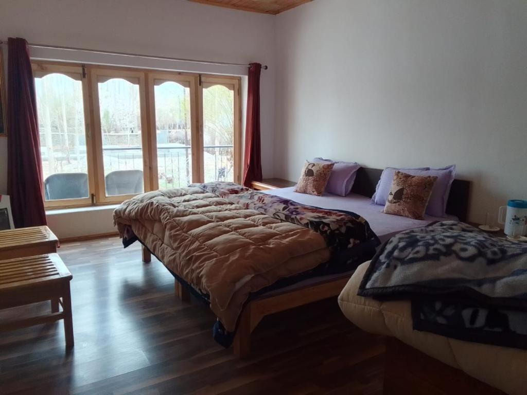 Sernang Homestay Hundar ภายนอก รูปภาพ
