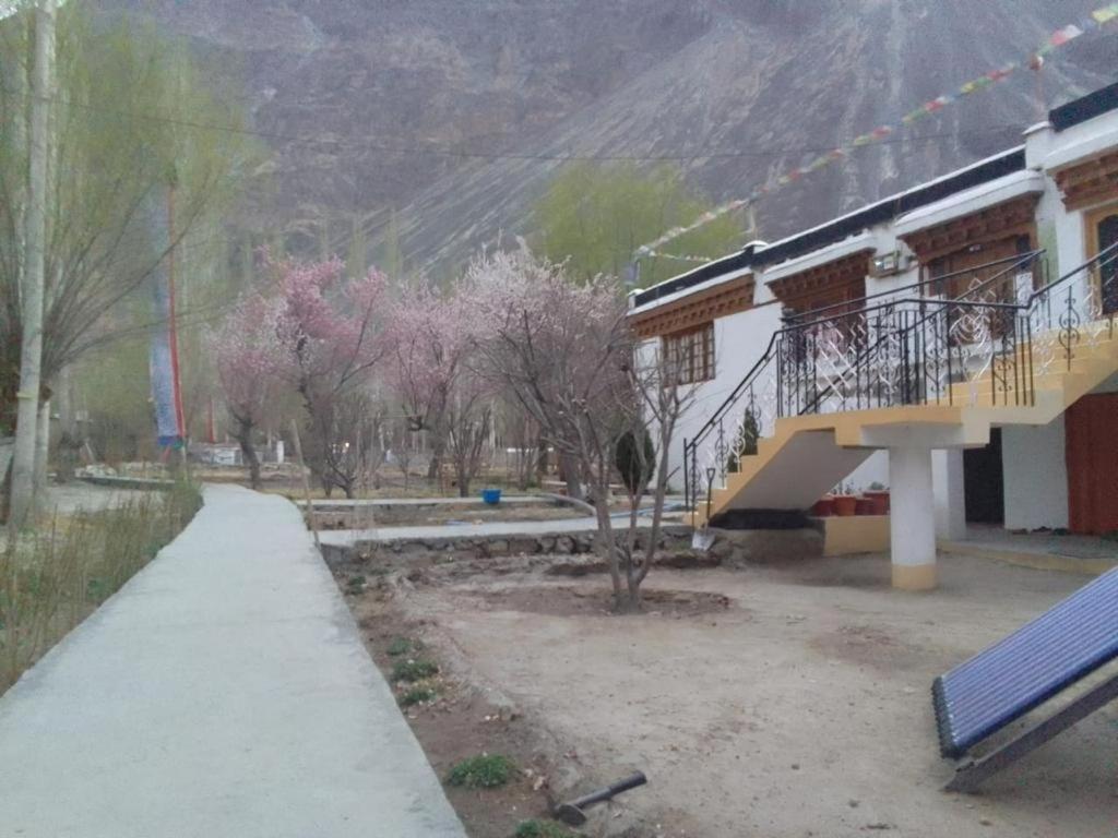 Sernang Homestay Hundar ภายนอก รูปภาพ