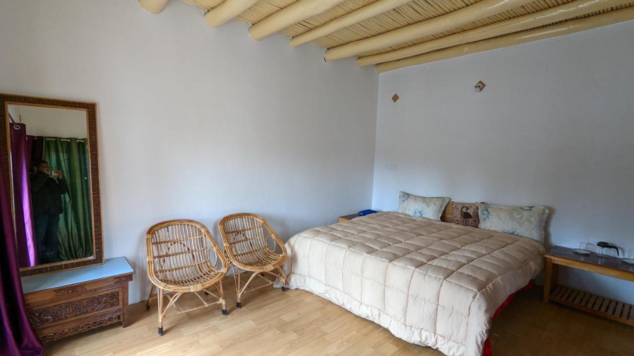 Sernang Homestay Hundar ภายนอก รูปภาพ