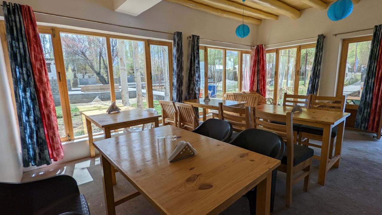 Sernang Homestay Hundar ภายนอก รูปภาพ