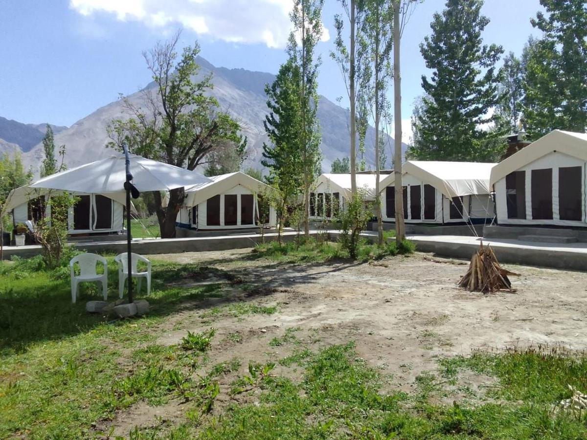 Sernang Homestay Hundar ภายนอก รูปภาพ